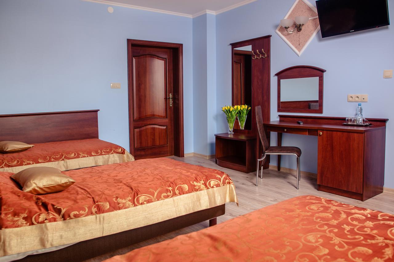 Hotel Irys Lublin Bagian luar foto