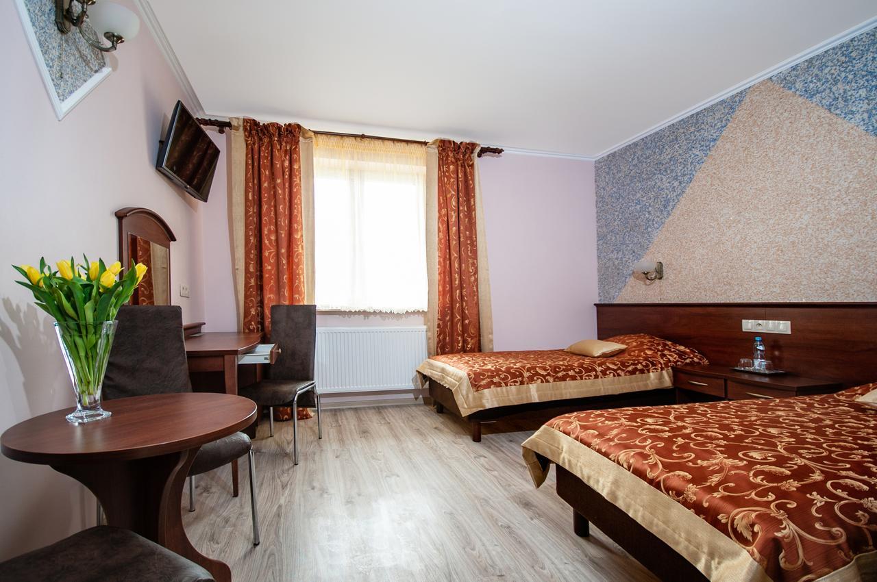 Hotel Irys Lublin Bagian luar foto