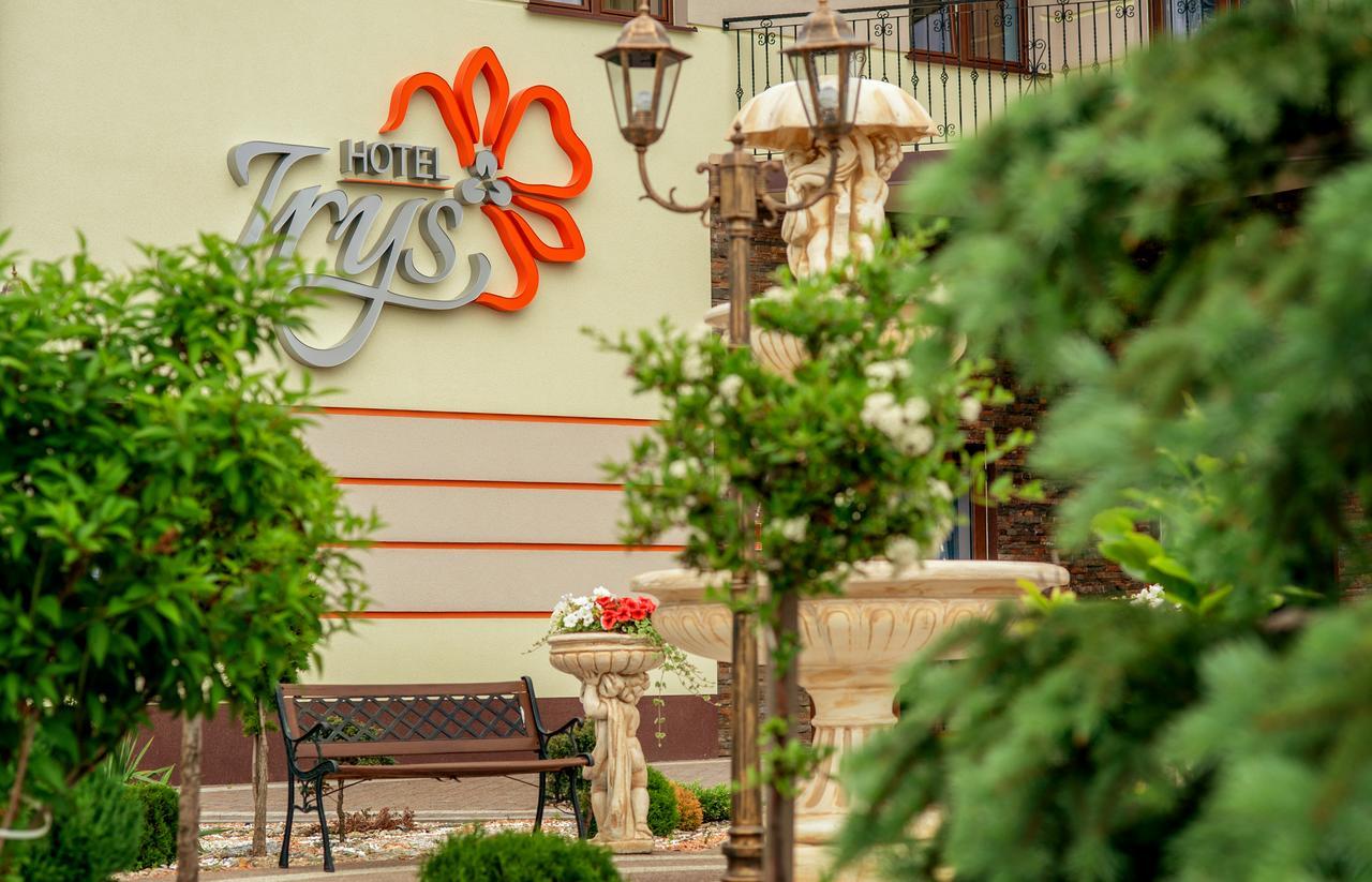 Hotel Irys Lublin Bagian luar foto